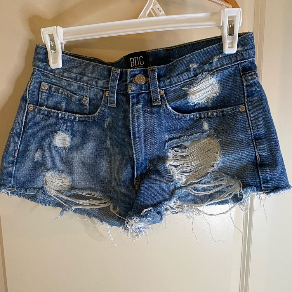 BDG essential midrise short shorts